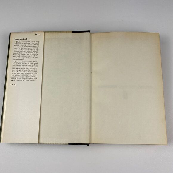 Games and Decisions: Introduction & Critical Survey R. Duncan Luce VTG 1958 - Picture 4 of 13
